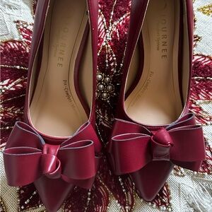 Journee Collection Women's Red Bow Heels